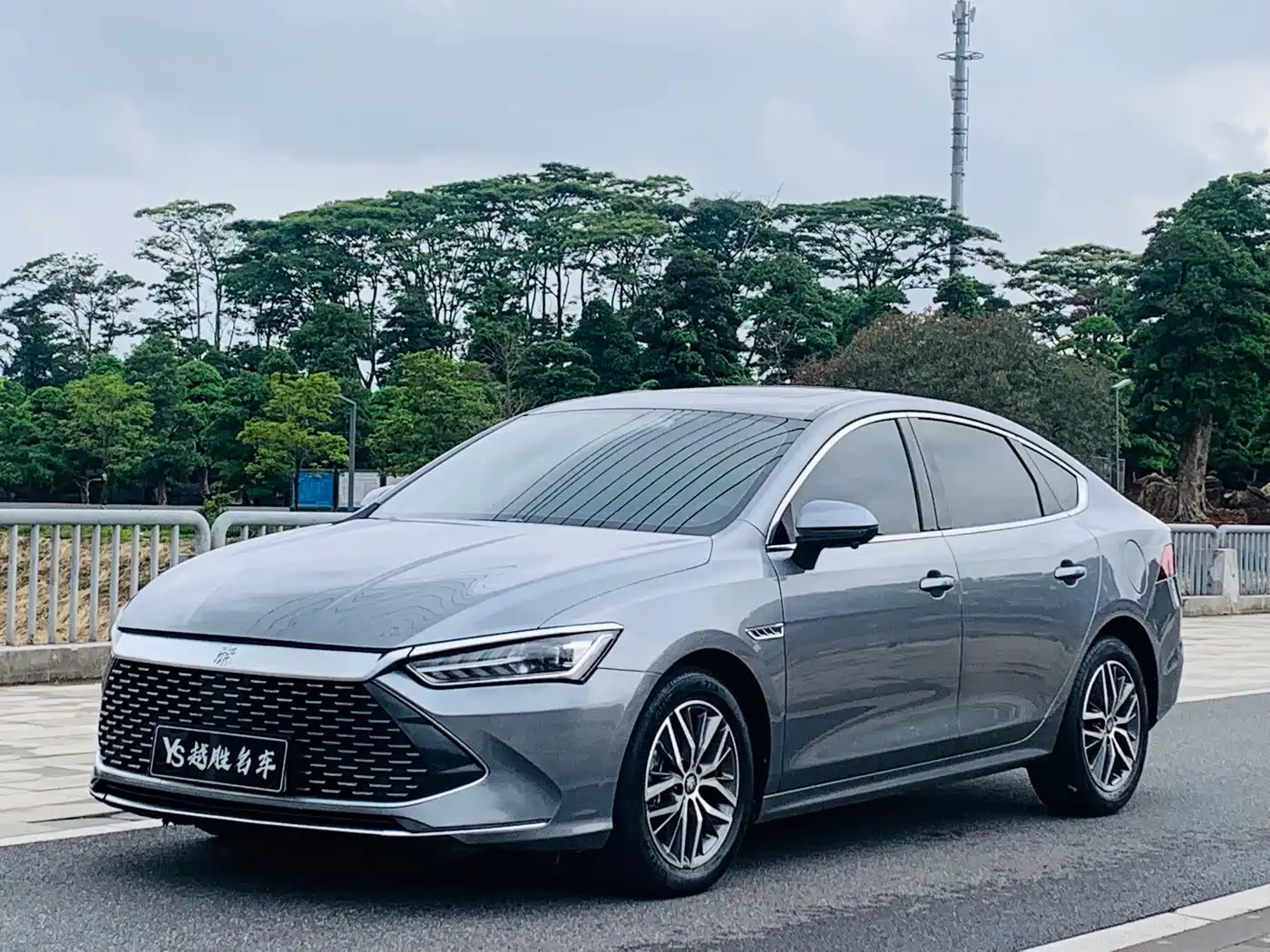 BYD Qin PLUS 2021 DM-i 55KM Flagship