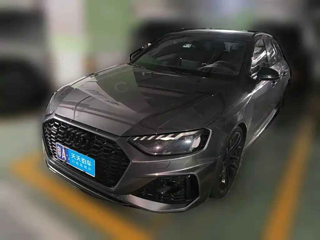 Audi RS 4