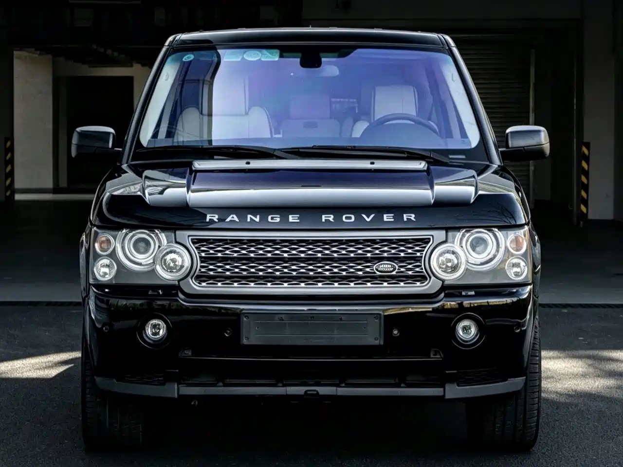 صورة 3 - Land Rover Range Rover