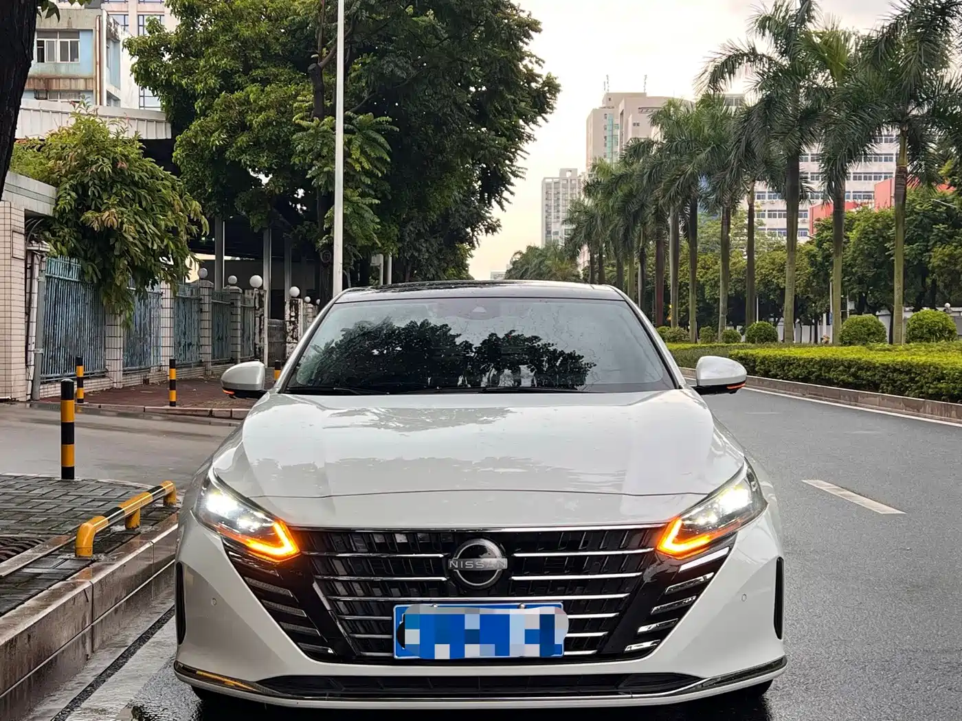 Nissan Teana 2025 2022 2.0L XL-Upr Premium Edition