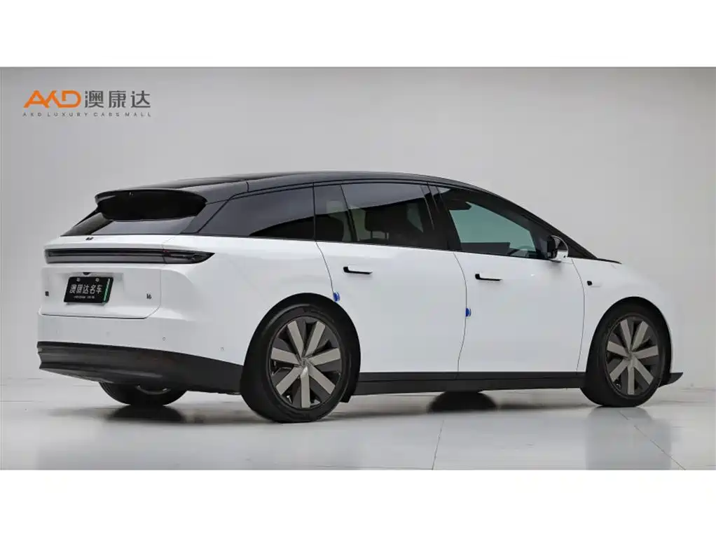 Li Auto i6 2026 2025 4WD Base Model