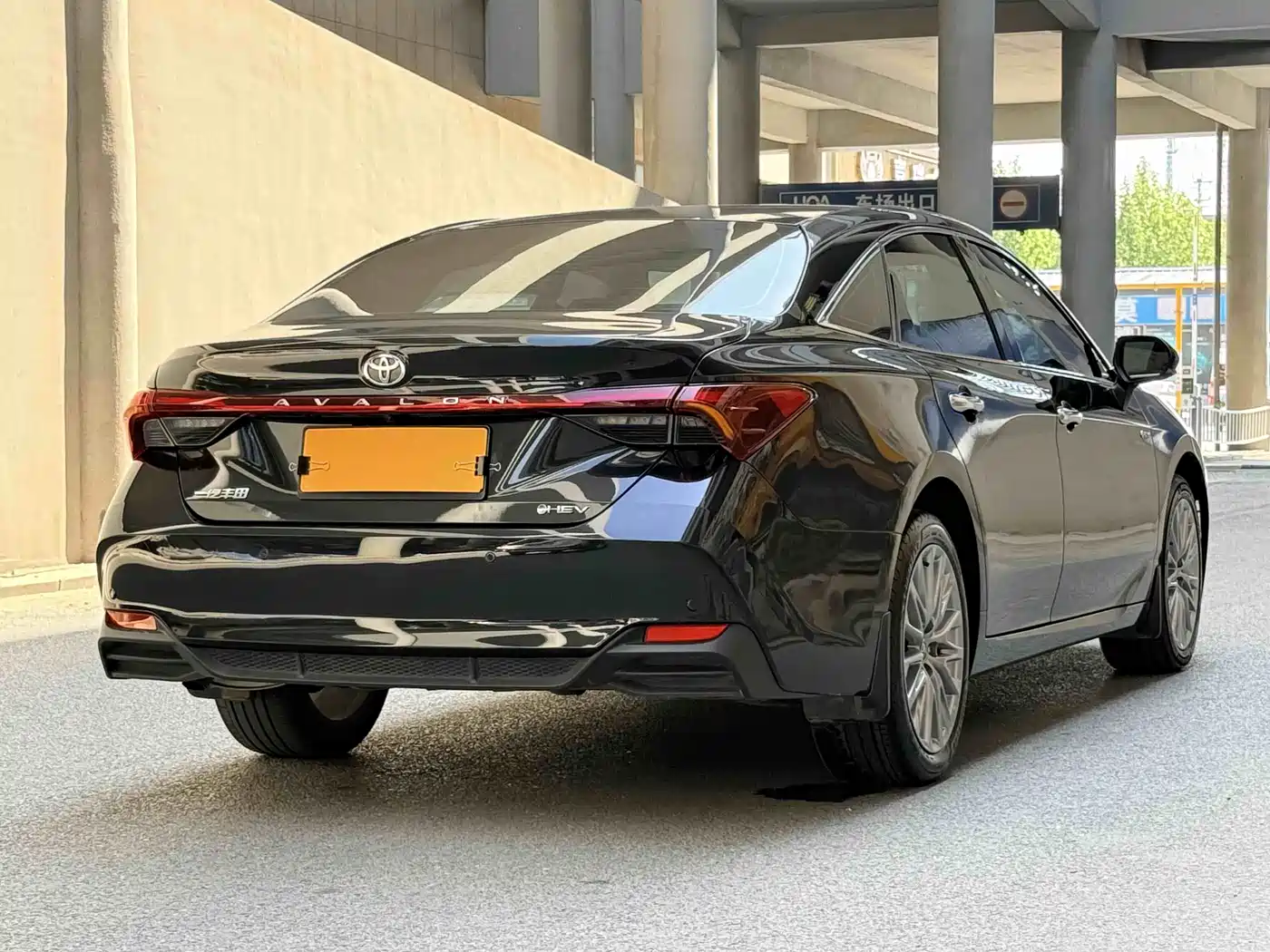 Toyota Avalon 2024 Hybrid 2.0L Luxury Edition фото 4