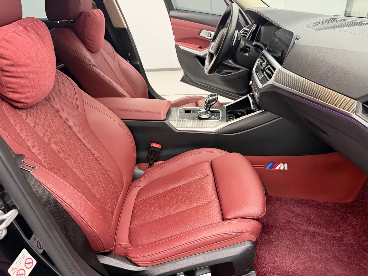 BMW 3 Series 2022 325Li M Sport Shadow Edition фото 14