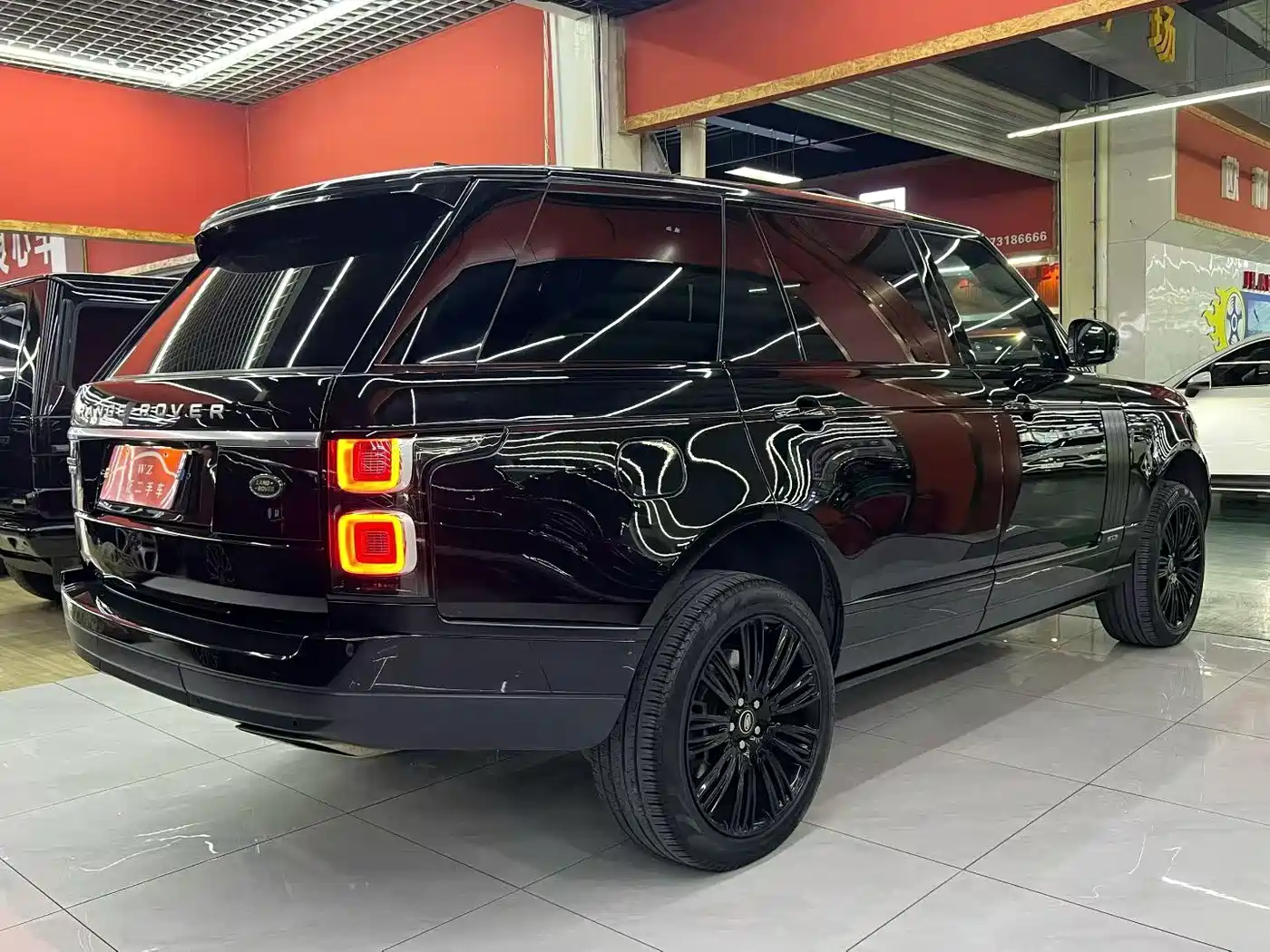 Land Rover Range Rover 2018 3.0 SC V6 Vogue Heritage Extended Edition фото 9