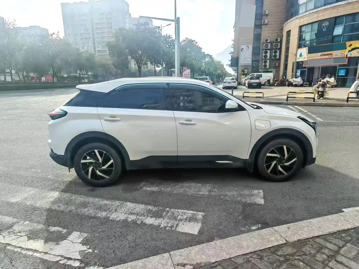 NEZHA AUTOMOBILE NEZHA U