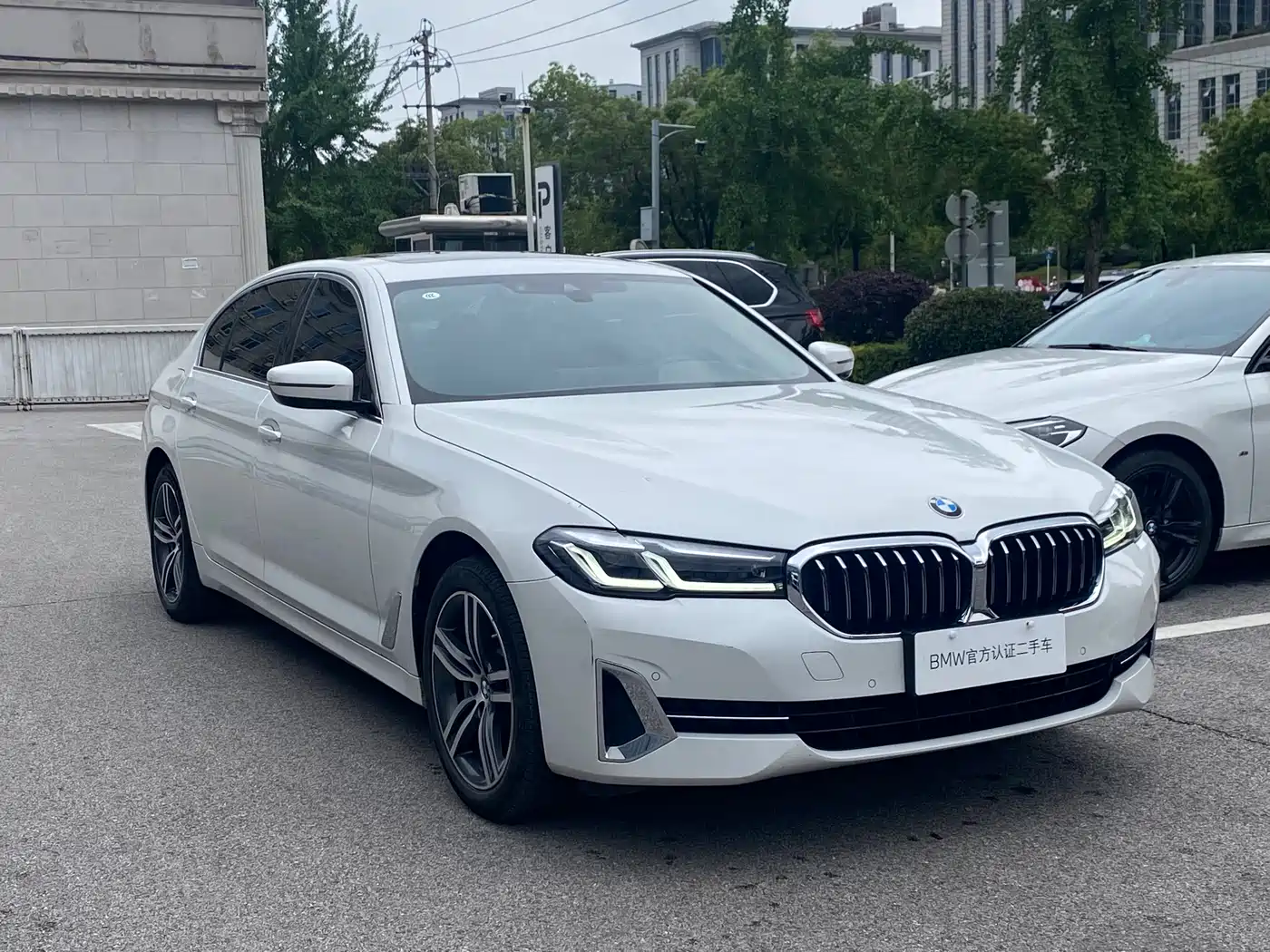 BMW 5 Series 2022 530Li Leading Luxury Package фото 3