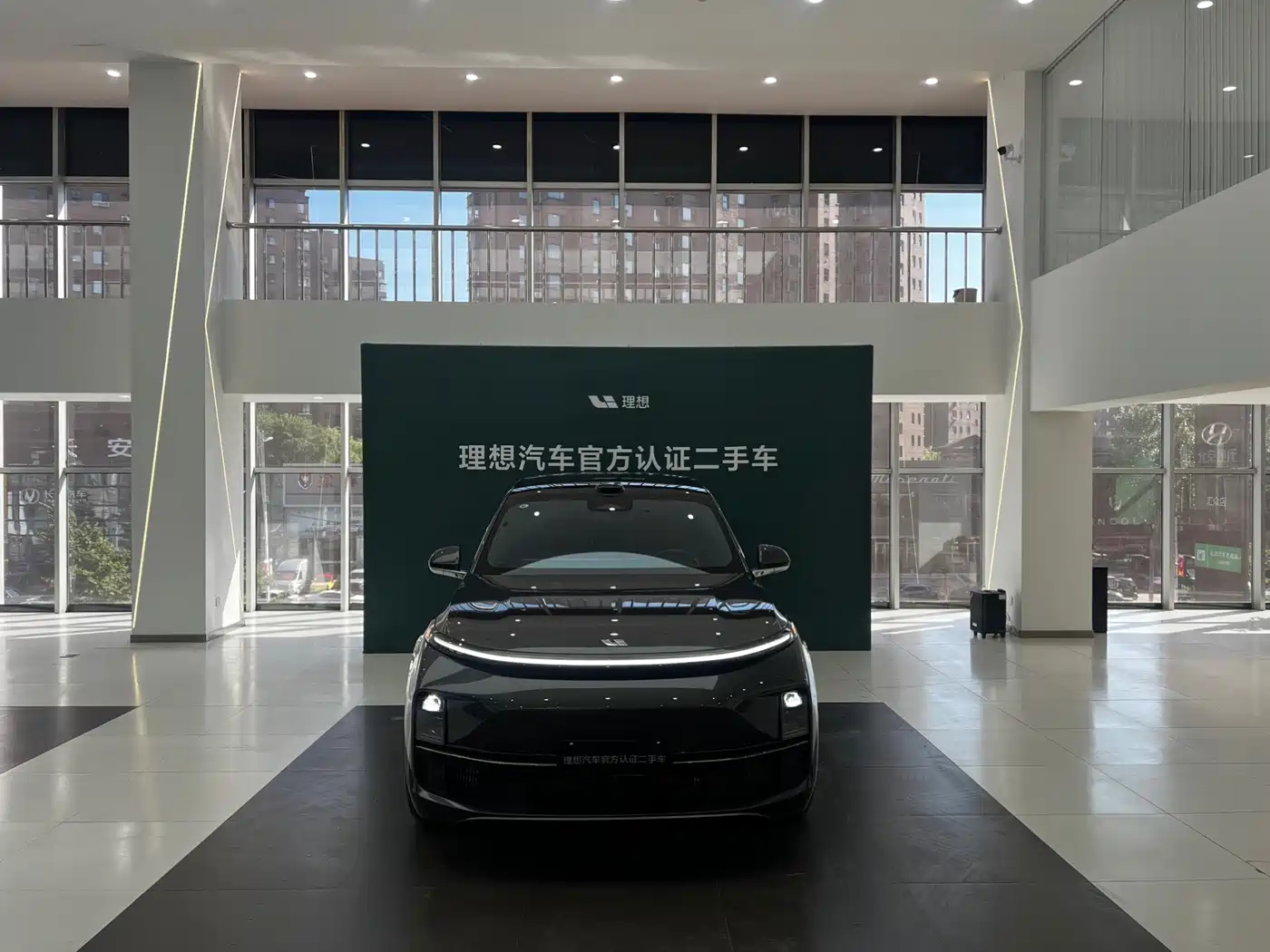 2025 Li Auto Li L8