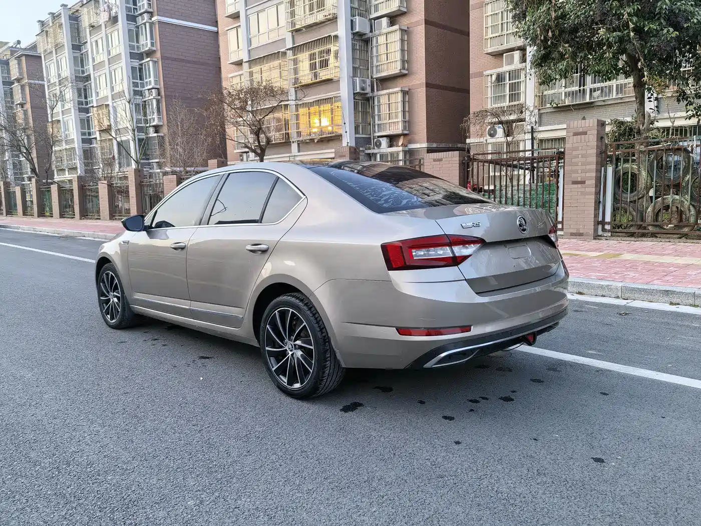Škoda Octavia 2018 TSI280 DSG Luxury Edition фото 3