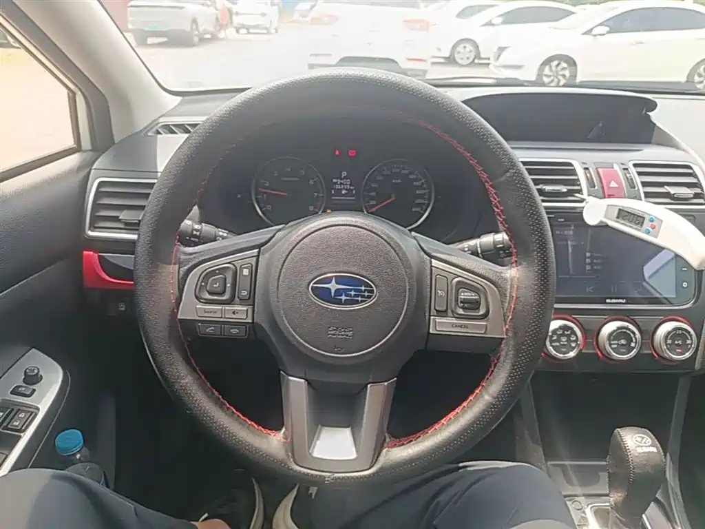 Subaru XV 2017 2.0i Special Edition фото 11
