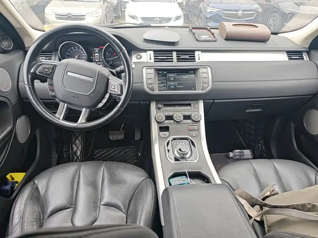 Photo 10 - Land Rover Range Rover Evoque