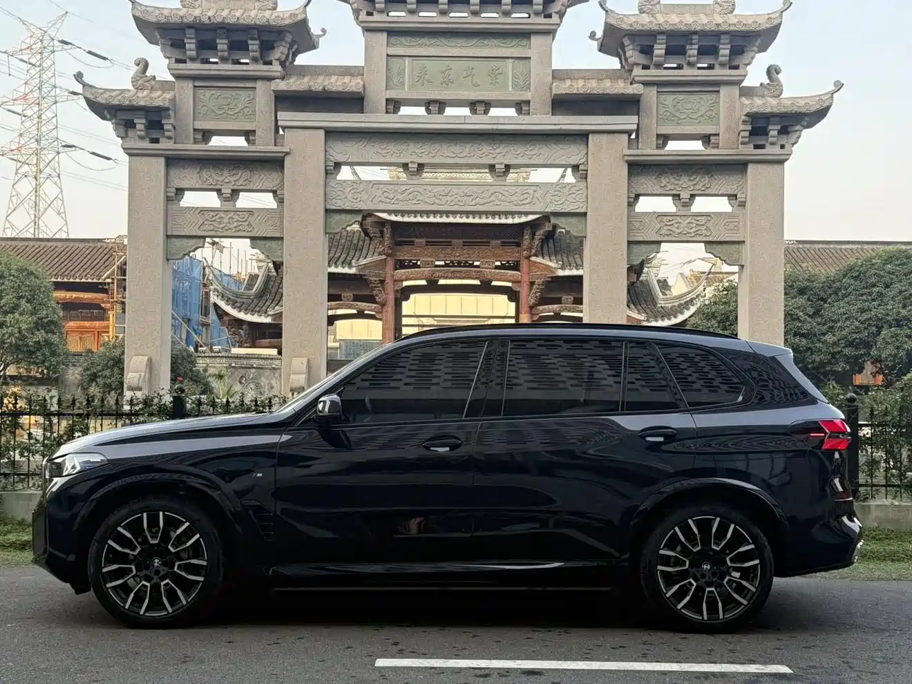 BMW X5 2023 xDrive 40Li M Sport Black Night Package фото 3