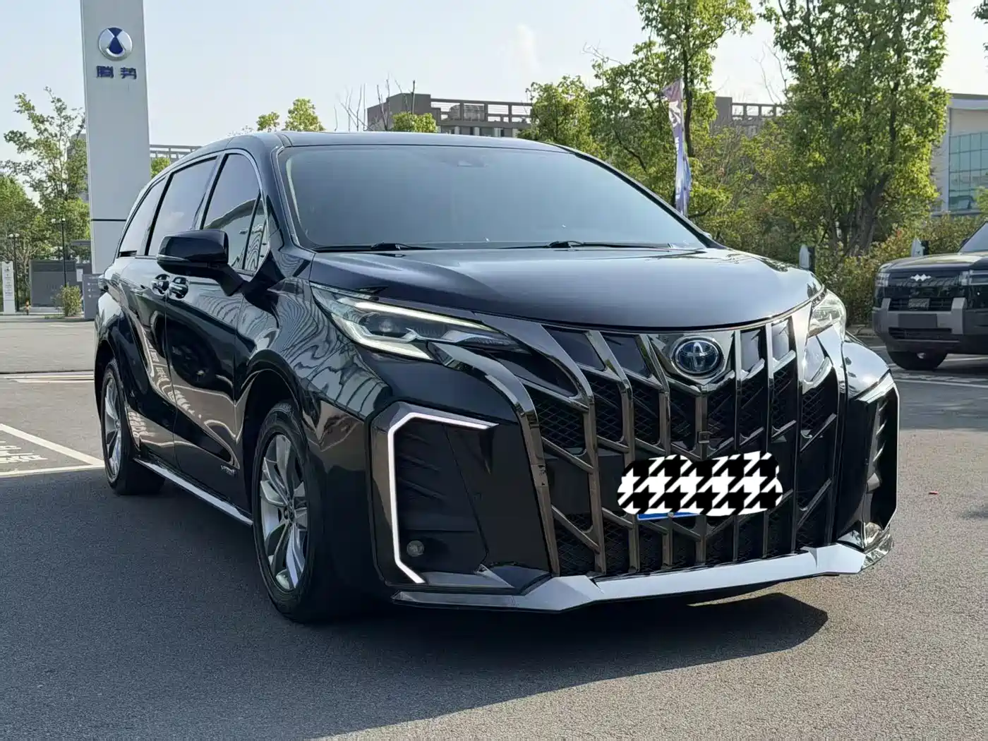 Toyota Sienna 2023 2.5L Hybrid Comfort Edition фото 3