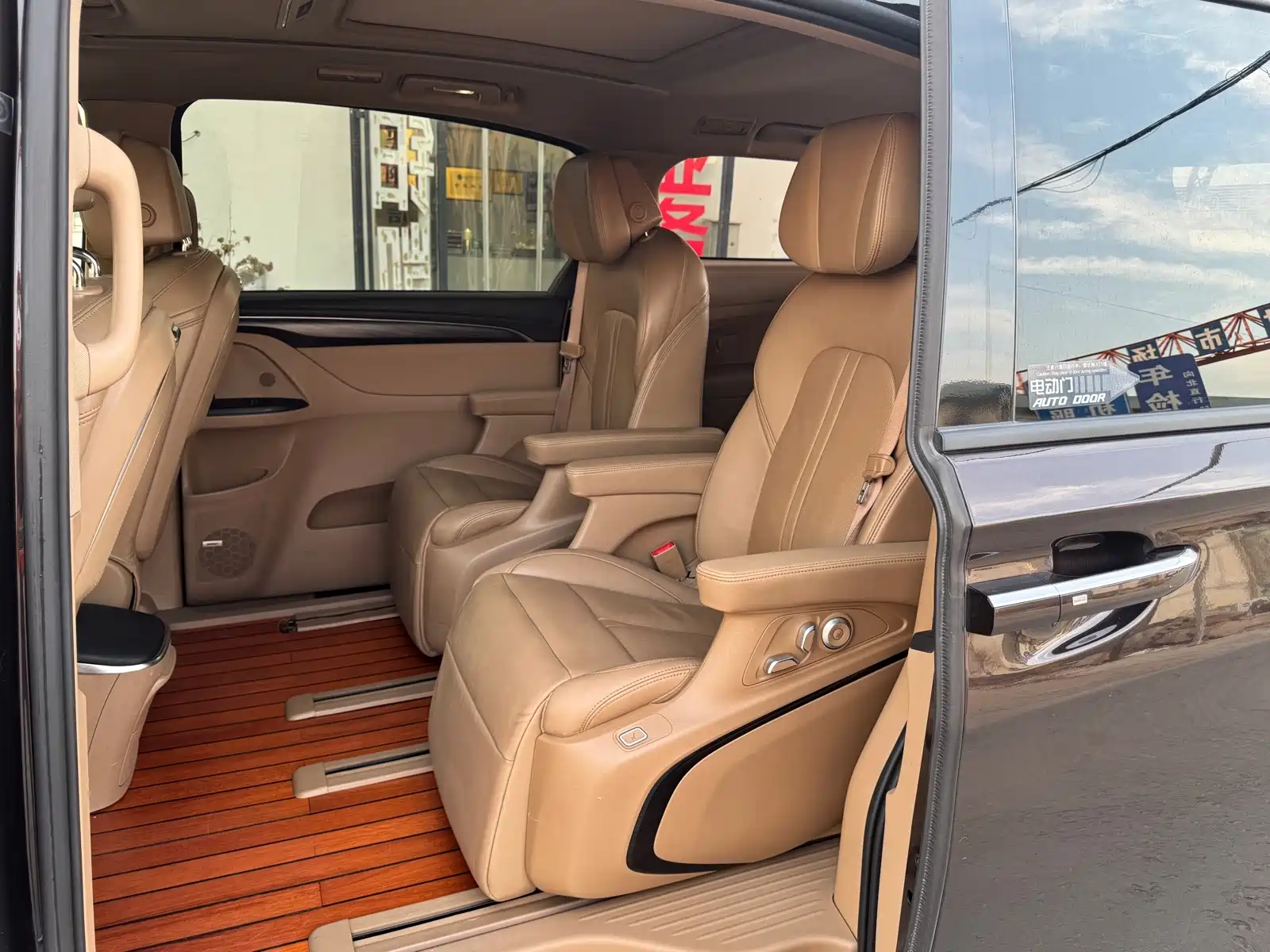 Фото 6 - Buick GL8