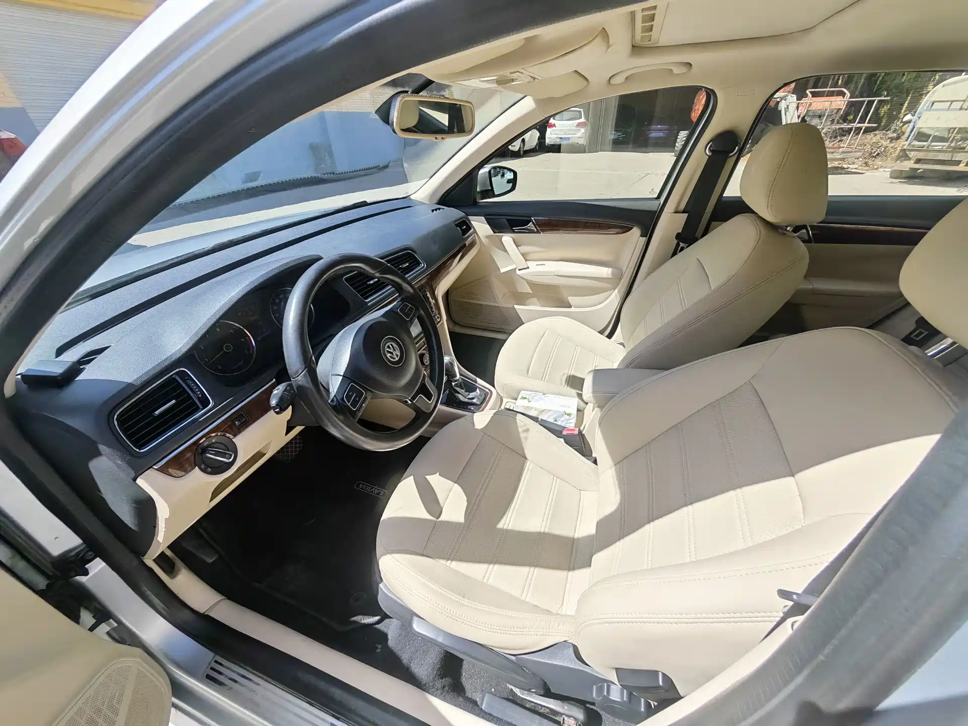Фото 9 - Volkswagen Lavida