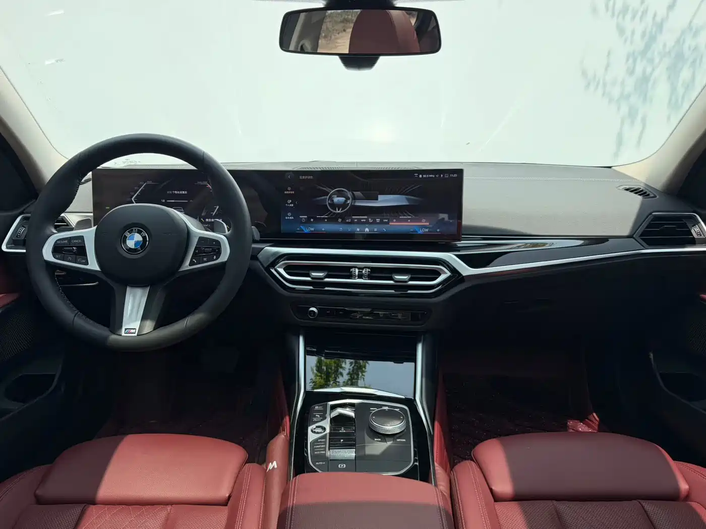 BMW 3 Series 2023 320Li M Sport Package фото 5