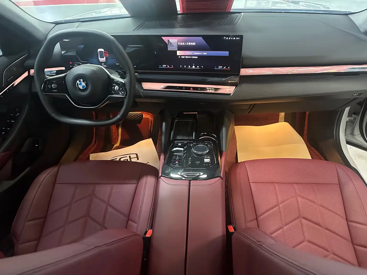 BMW 5 Series 2025 530Li Leading Luxury Package фото 13