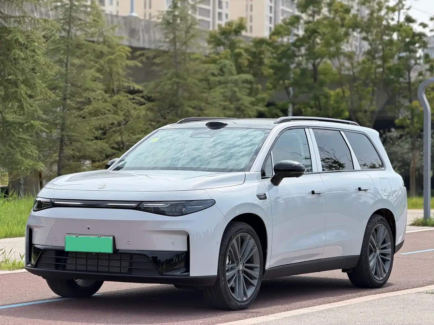 Leapmotor C16 2026 Model Year EREV 280 LiDAR Premium Edition 5-Seater