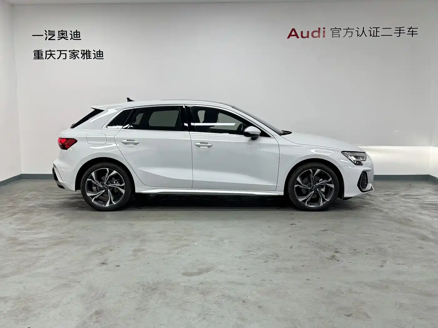 Audi A3 2025 Sportback 35TFSI Flying Premium фото 6