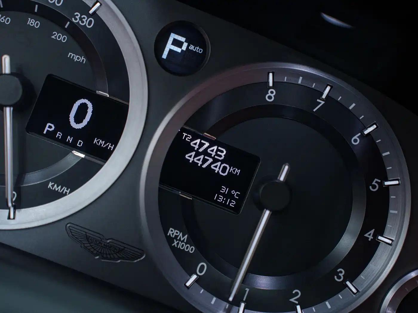 Aston Martin DB9 2014 2013 6.0L Coupe