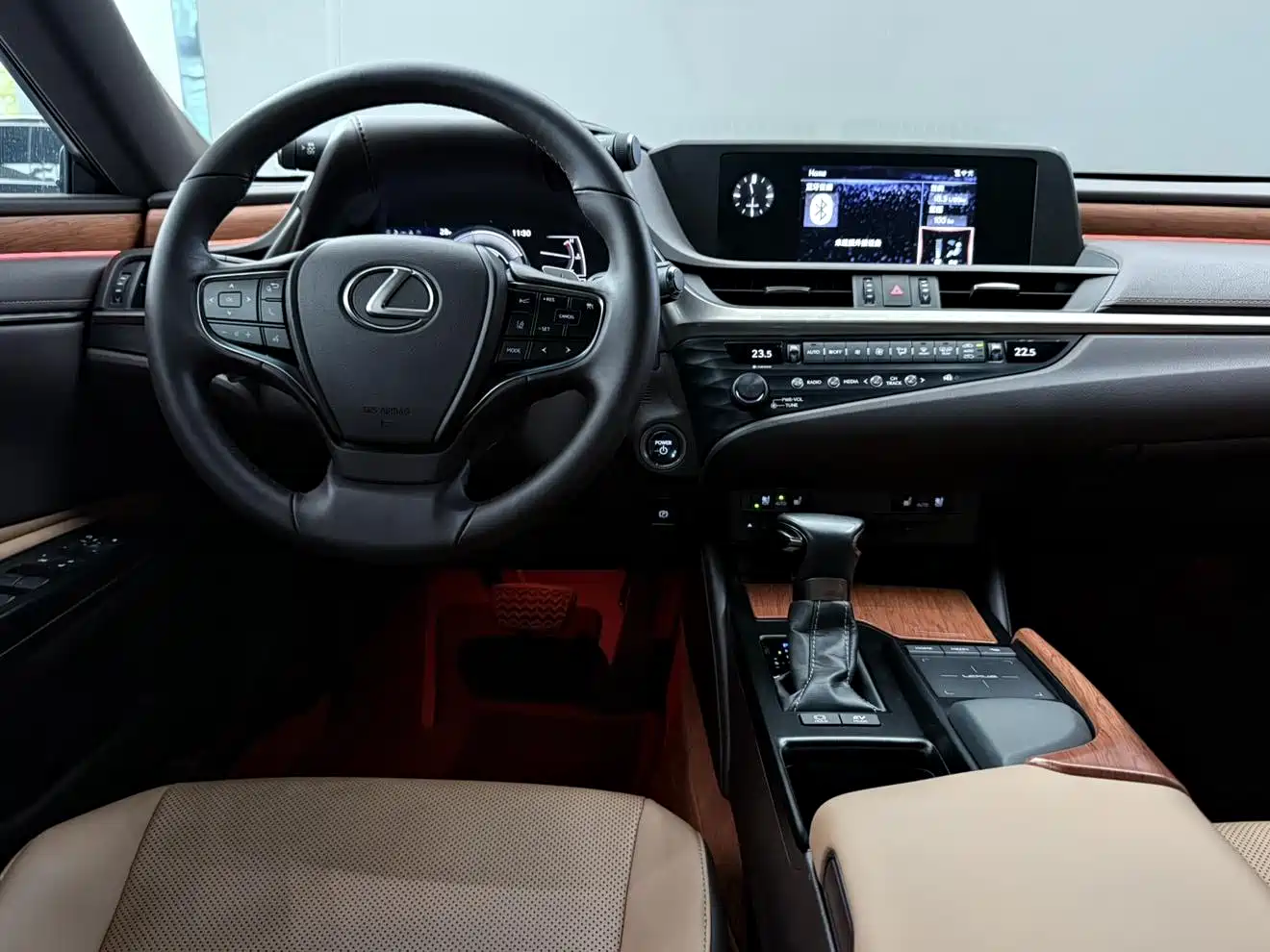 Lexus ES 2018 300h Excellence Edition China V фото 10