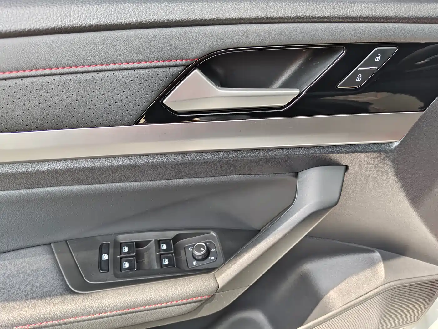 Volkswagen Lavida 2024 Model 300TSI DSG Starlight Leading Edition фото 24