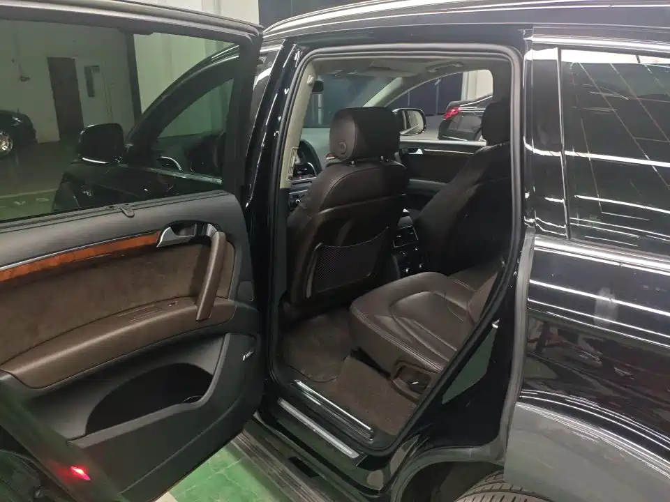 Audi Q7 2015 40 TFSI Classic Edition фото 7