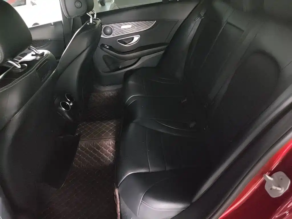Фото 17 - Mercedes-Benz C-Class