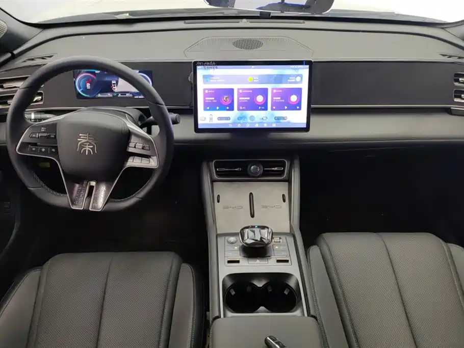 BYD Qin L 2024 DM-i 120KM Superior Edition фото 12