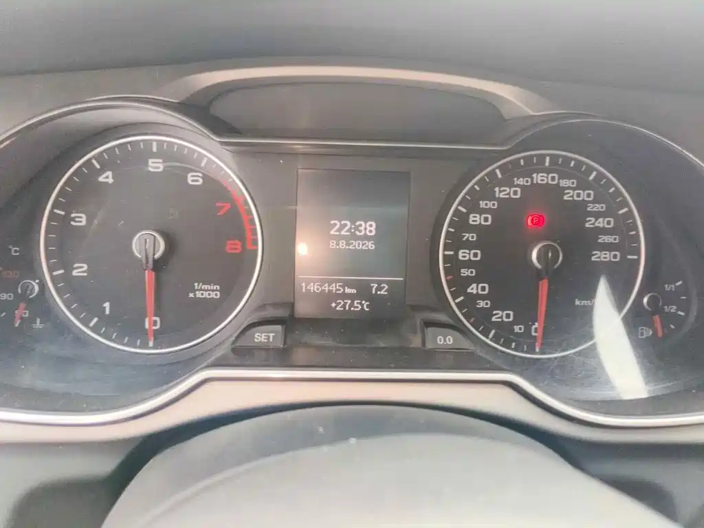Фото 4 - Audi A4L