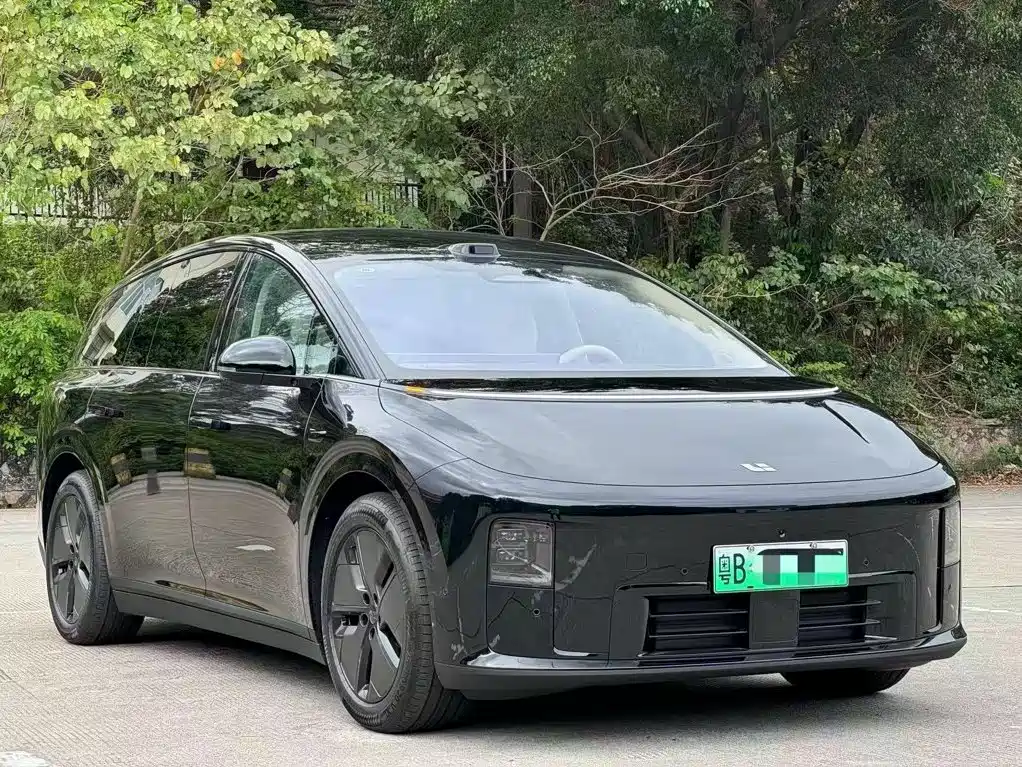 Li Auto Li i8 2026 2025 Standard Edition
