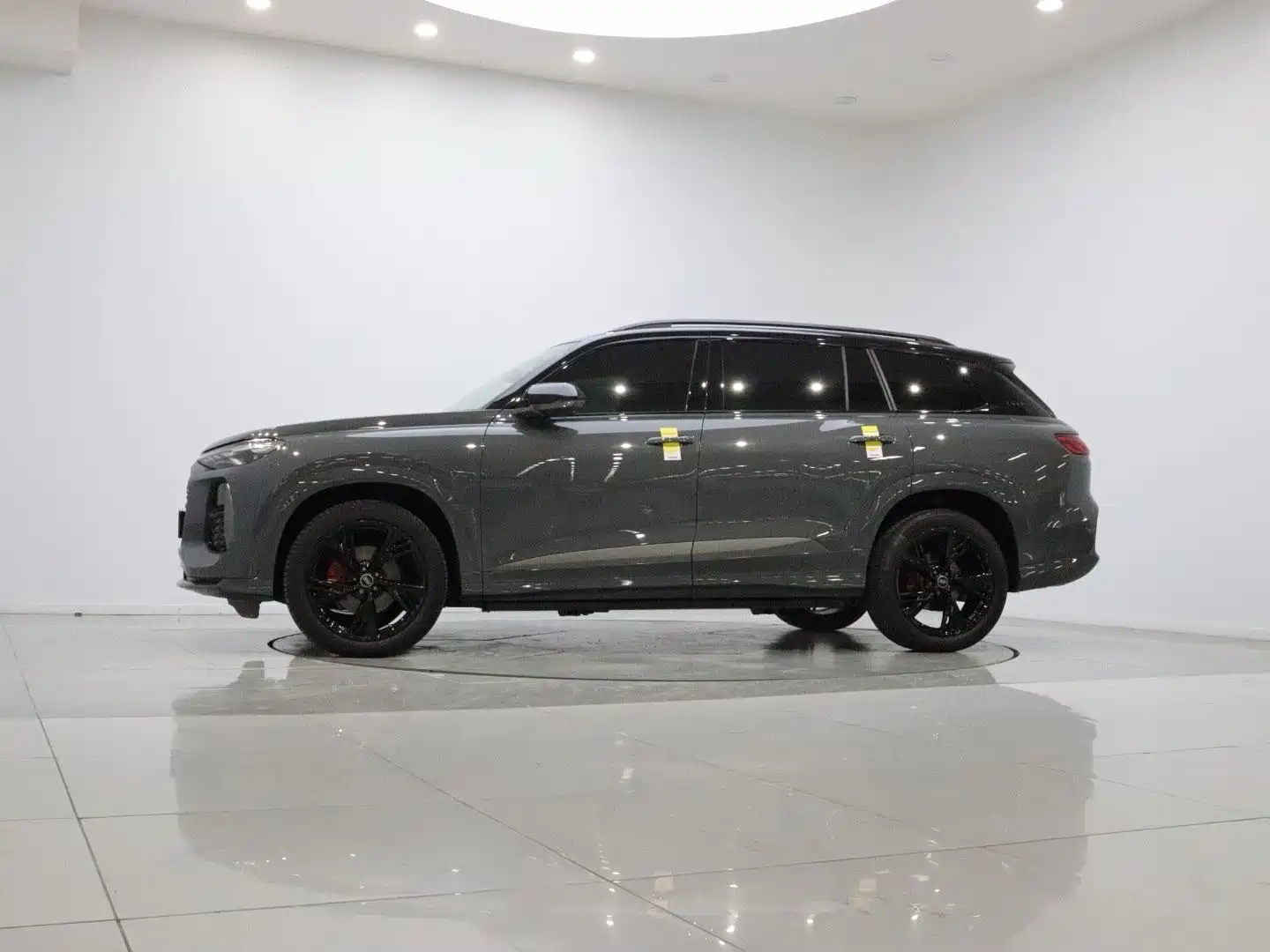 Photo 8 - Audi Q6