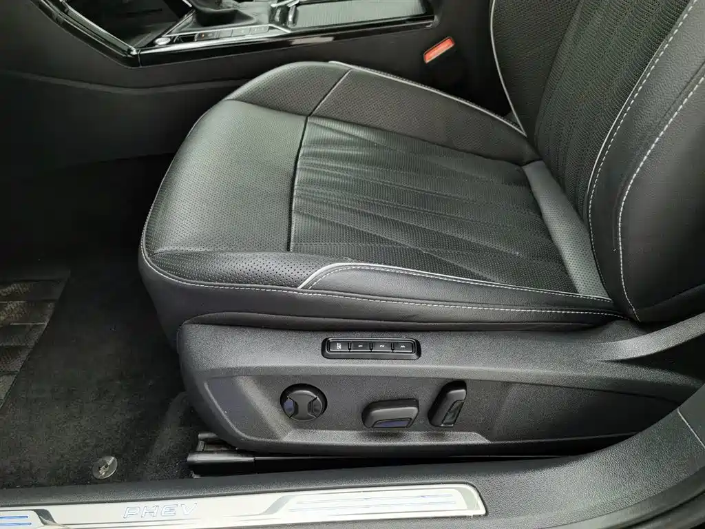 Volkswagen Passat New Energy 2023 430PHEV Hybrid Luxury фото 20