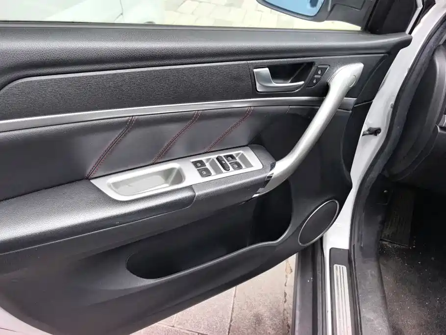 Haval M6 2018 2018 1.5T DCT 2WD Elite