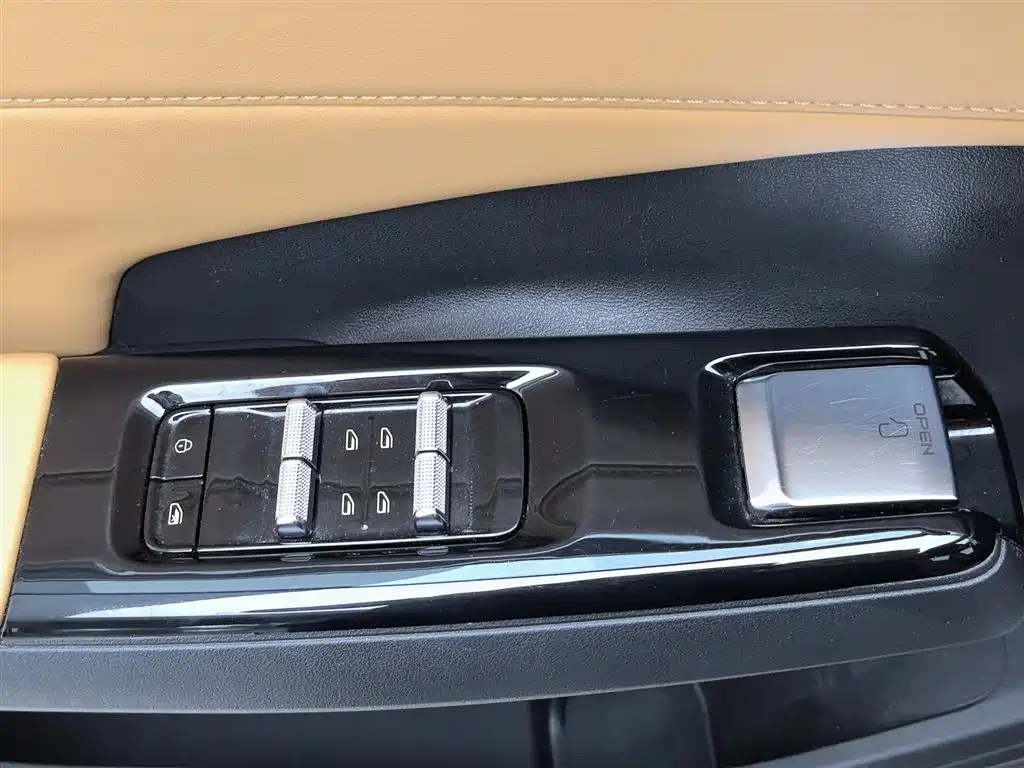 Geely Galaxy Galaxy L7 2023 1.5T 115km Starship фото 9