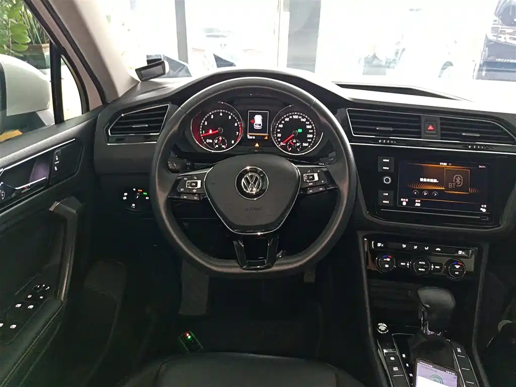 Volkswagen Tiguan L 2019 330TSI Automatic 2WD Panorama Comfort Edition China VI фото 7