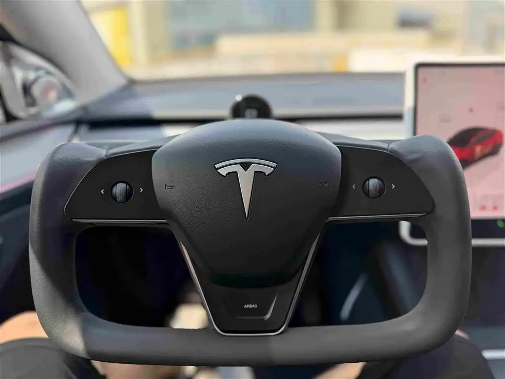 Фото 15 - Tesla Model Y