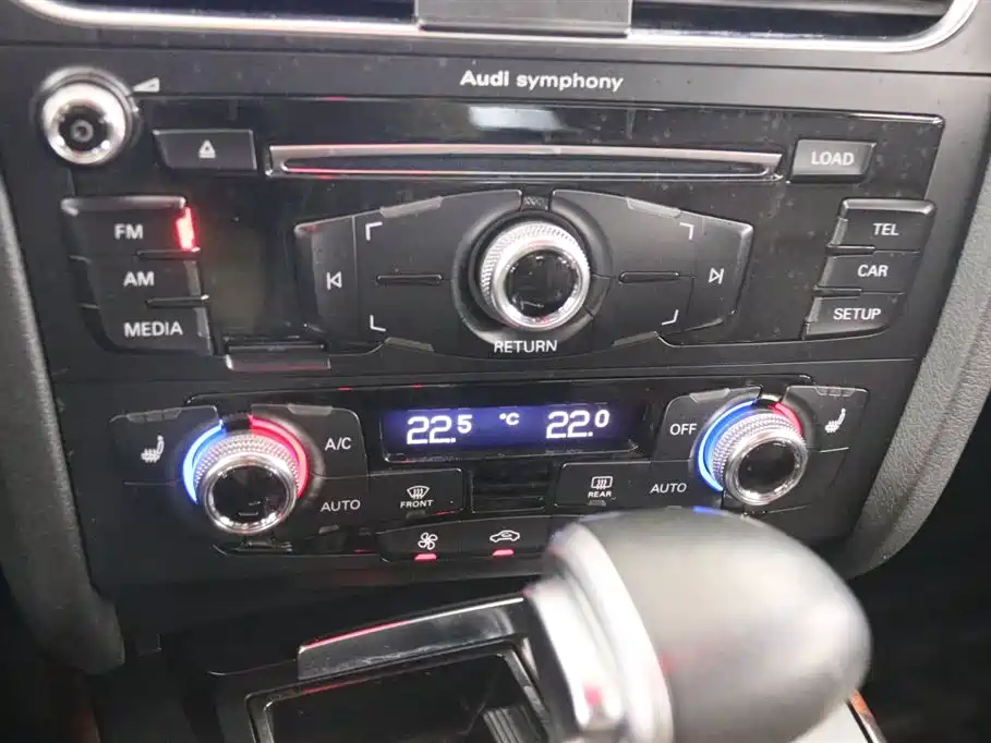 Audi A4L 2016 35 TFSI Automatic Comfort фото 9