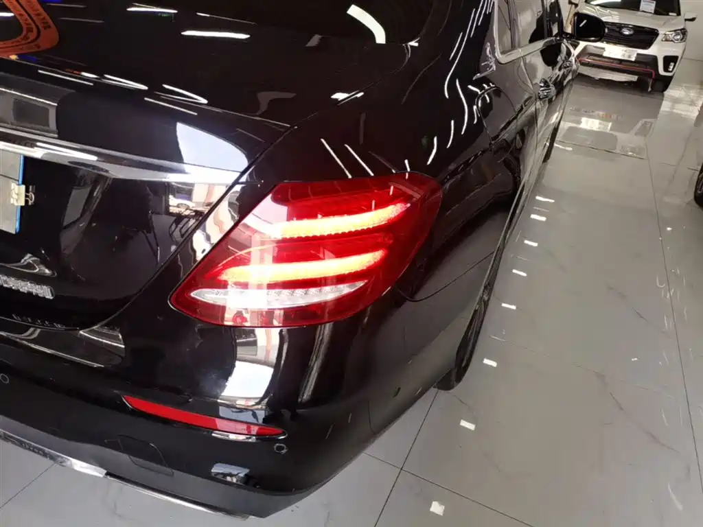 Mercedes-Benz E-Class 2020 E 300 L Sport Luxury Model фото 8