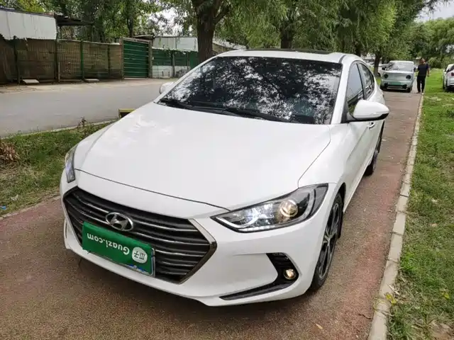 Hyundai Elantra 2019