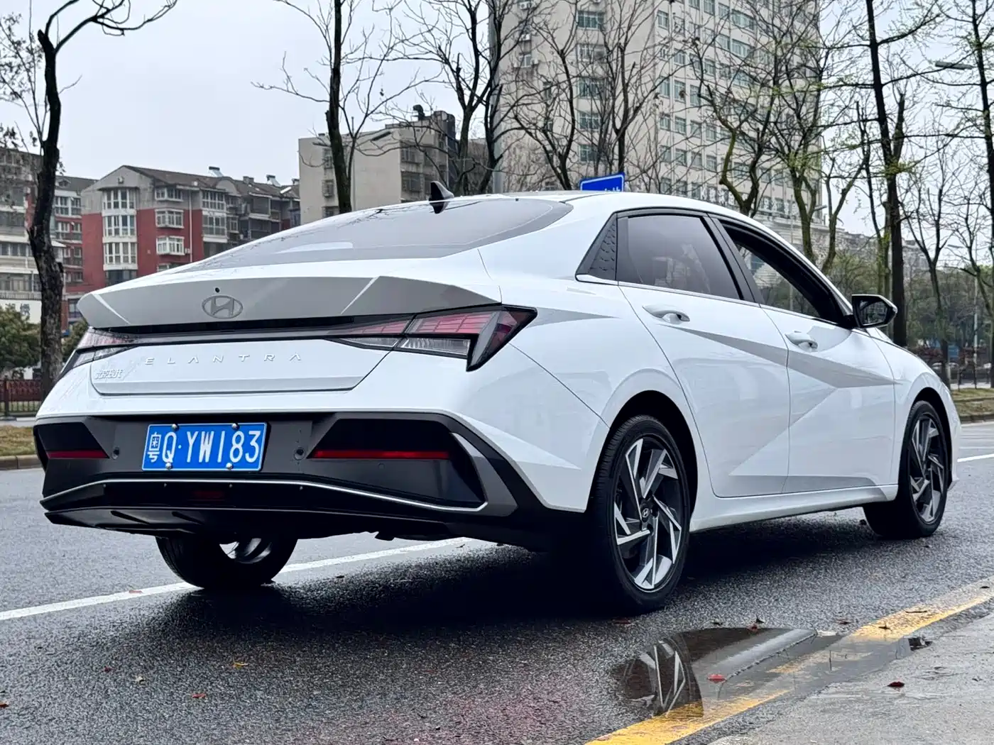 Hyundai Elantra 2023 1.5L CVT GLX Elite Edition фото 7