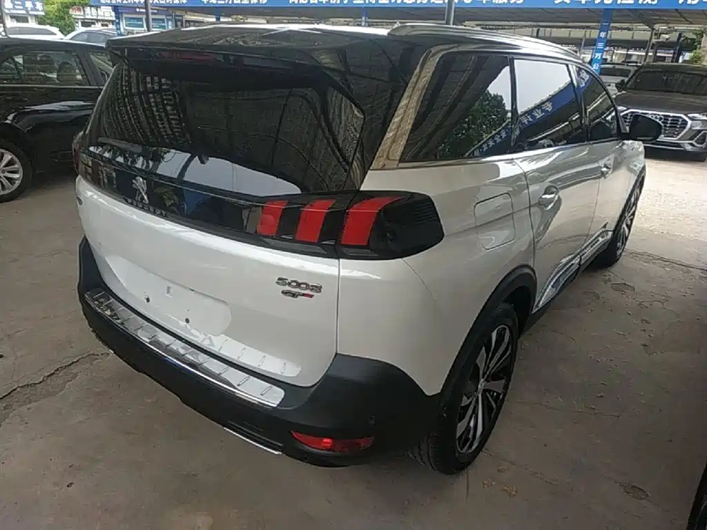 Peugeot 5008 2017 380THP 7-Seater Luxury GT Edition фото 7
