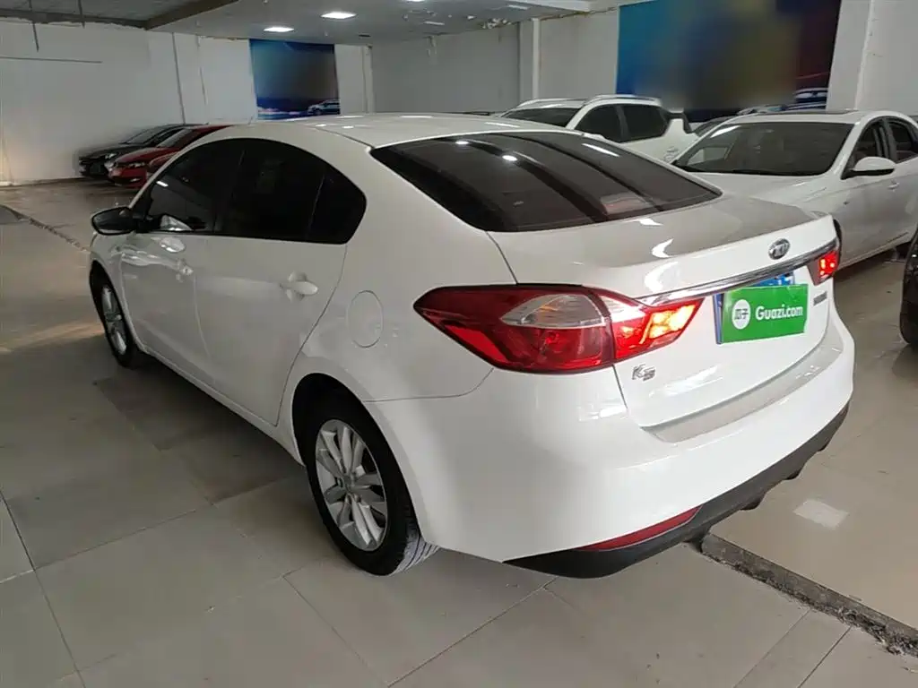 Kia K3 2017 1.6L Automatic 15th Anniversary Special GLS фото 5