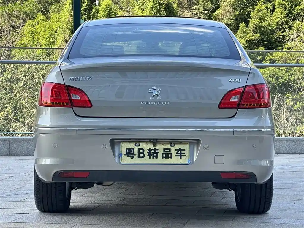 Peugeot 408 2013 2.0L Automatic Luxury Edition фото 5