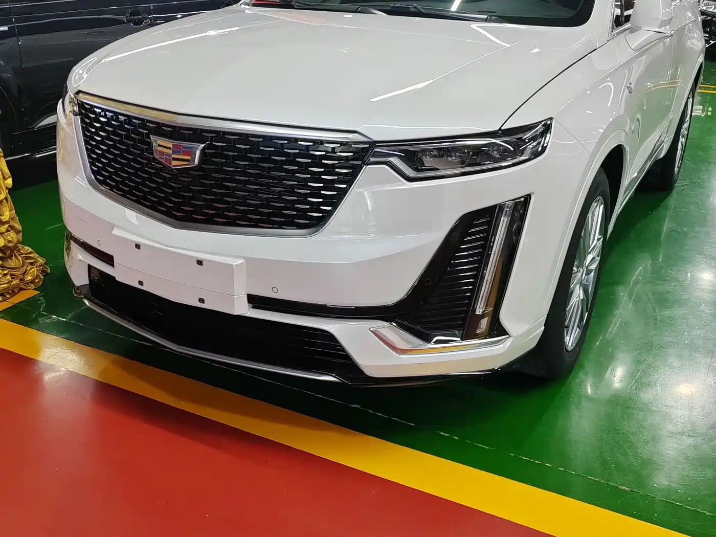Photo 1 - Cadillac XT6