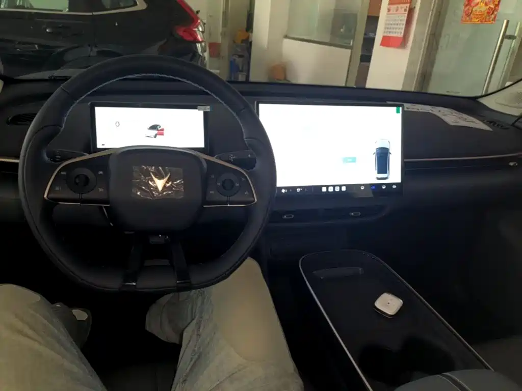 ARCFOX T1 2026 2025 320 Base Version