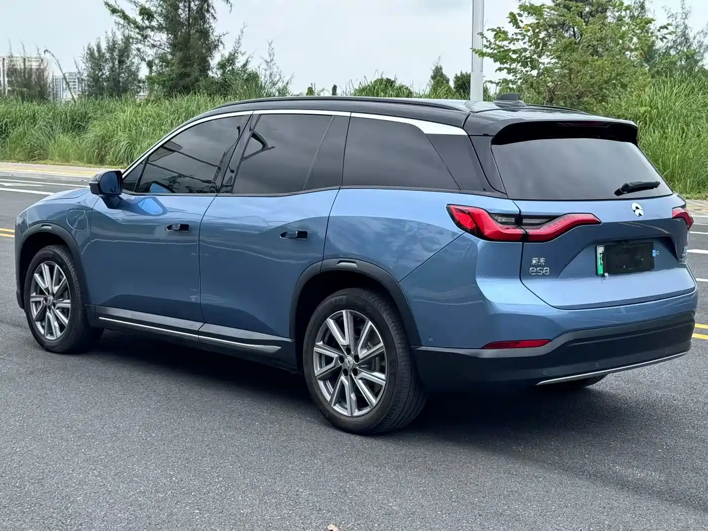 NIO ES8 2019 2018 355KM Base Model 7-Seater Version