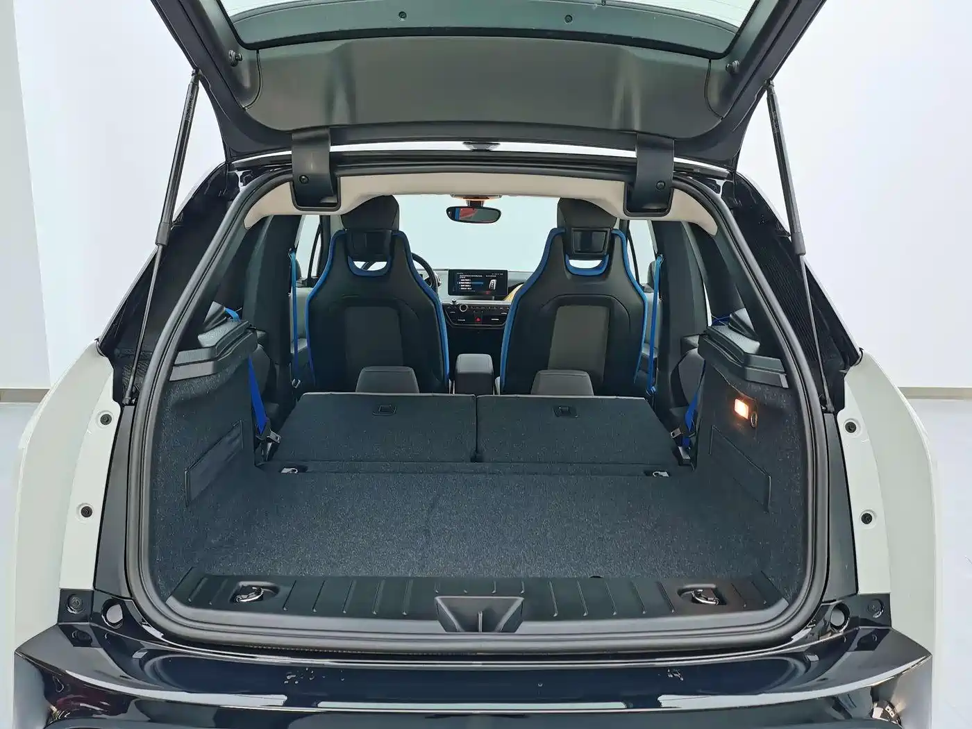 BMW i3 (Import) 2019 Quick Charge Version фото 19