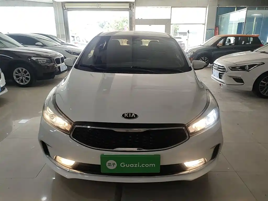 Kia K3 2017 1.6L Automatic 15th Anniversary Special GLS фото 3