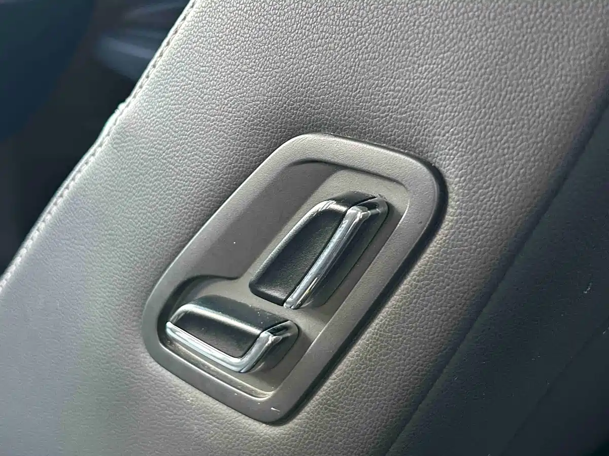 VOLKSWAGEN PASSAT NEW ENERGY