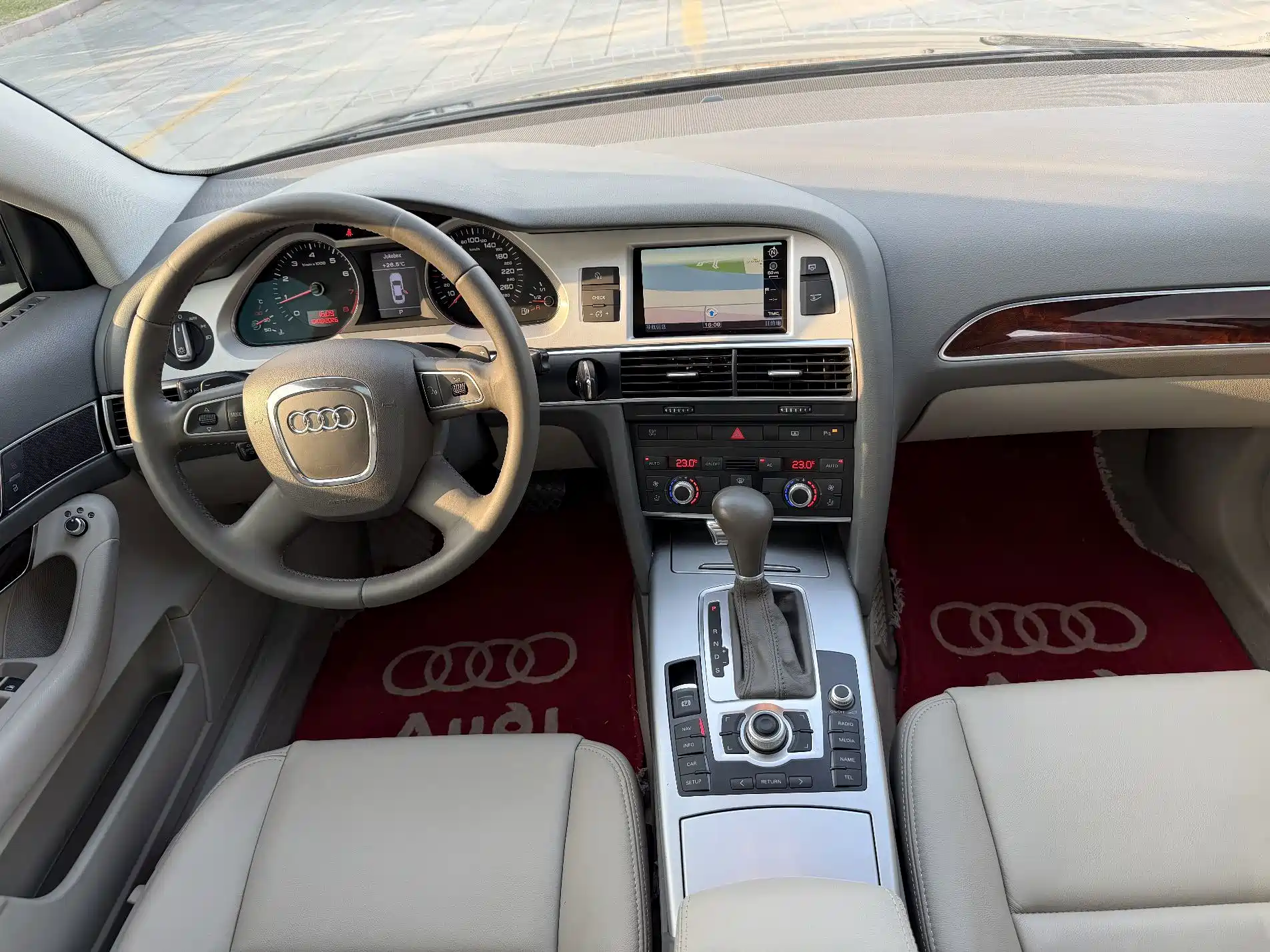 Photo 15 - Audi A6L